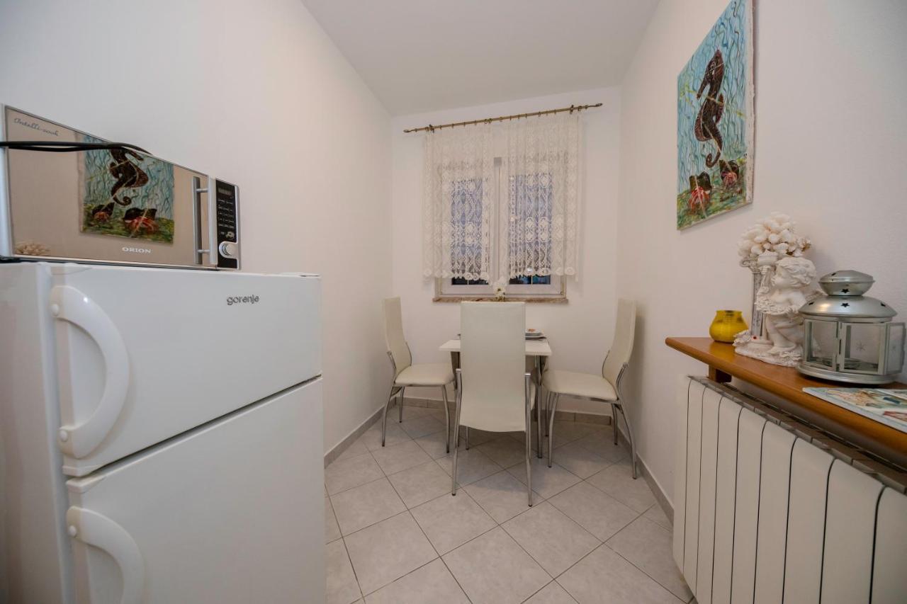 Apartments And Rooms Bolero Rab Town Ngoại thất bức ảnh