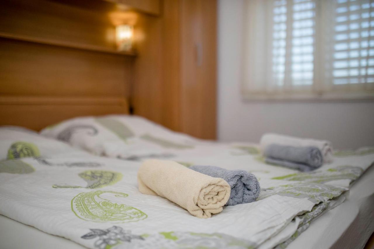 Apartments And Rooms Bolero Rab Town Ngoại thất bức ảnh