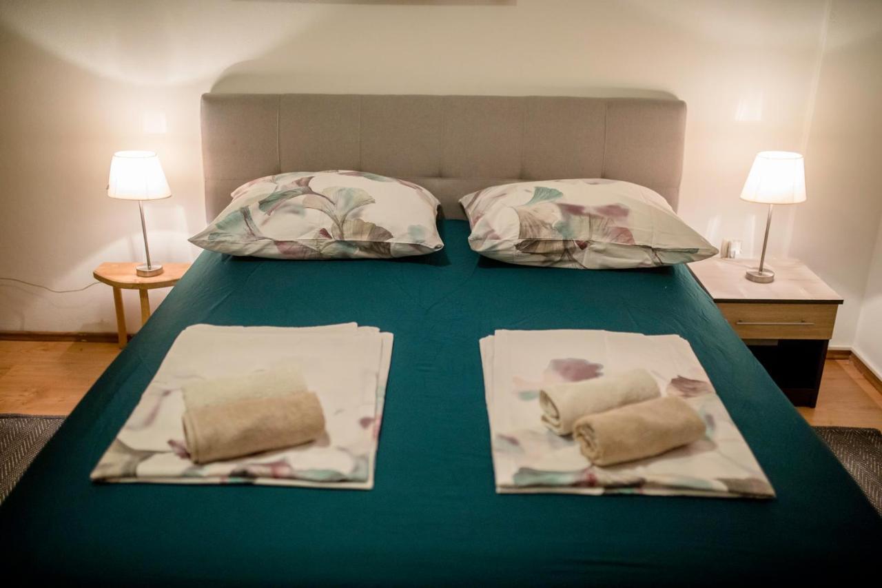 Apartments And Rooms Bolero Rab Town Ngoại thất bức ảnh