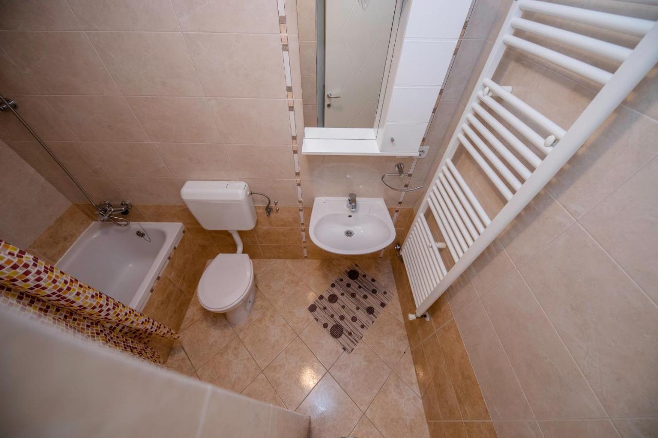 Apartments And Rooms Bolero Rab Town Ngoại thất bức ảnh