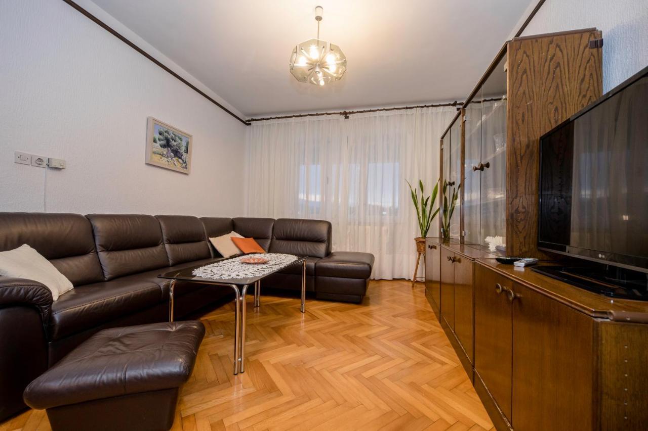 Apartments And Rooms Bolero Rab Town Ngoại thất bức ảnh