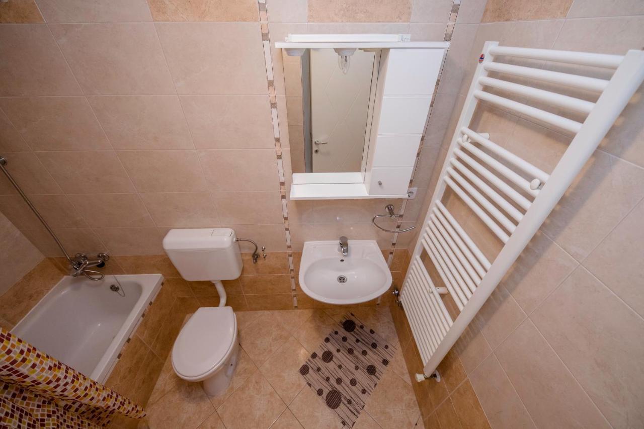 Apartments And Rooms Bolero Rab Town Ngoại thất bức ảnh