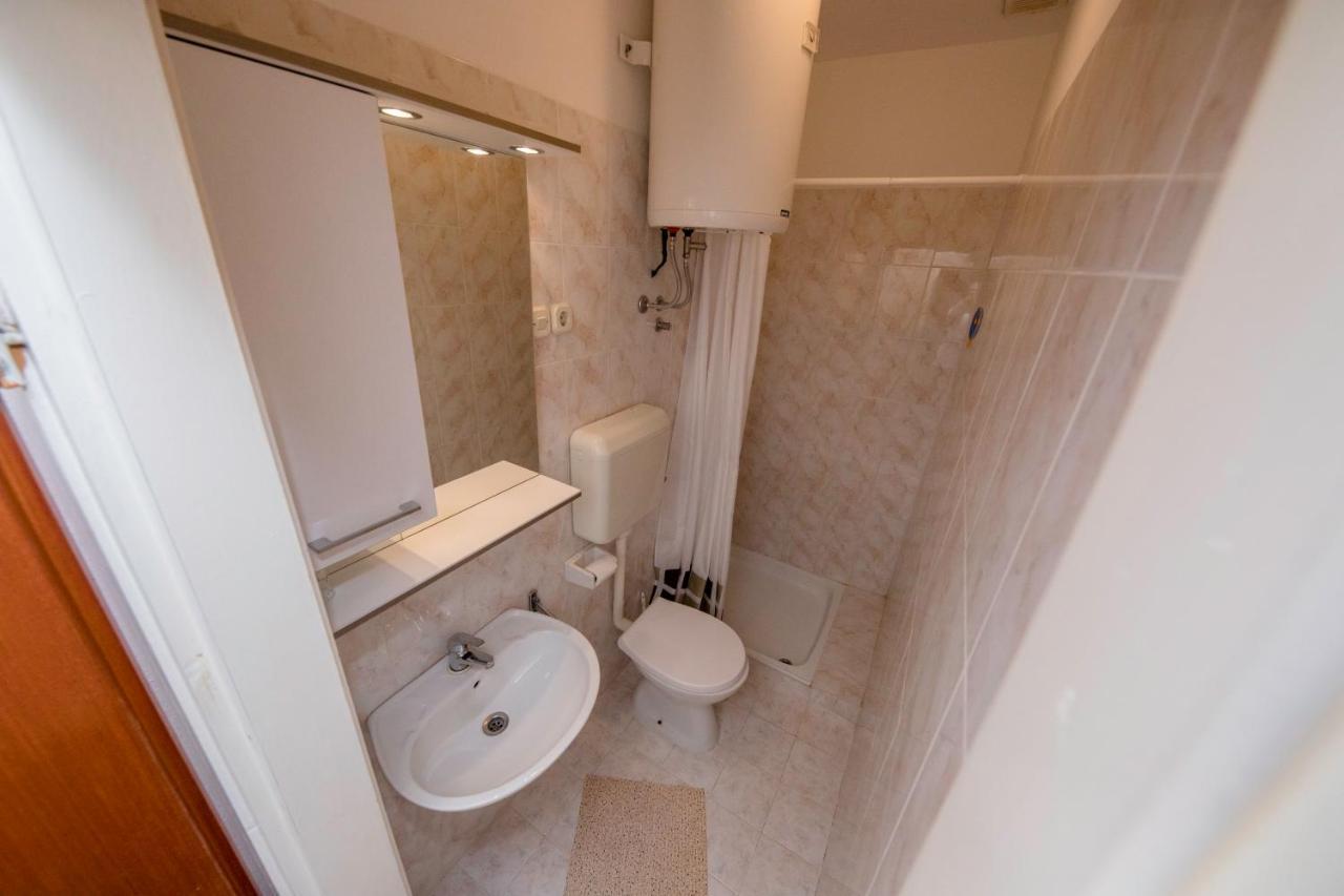 Apartments And Rooms Bolero Rab Town Ngoại thất bức ảnh