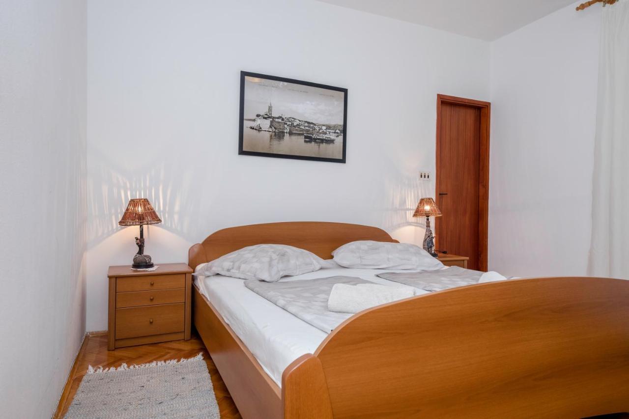 Apartments And Rooms Bolero Rab Town Ngoại thất bức ảnh