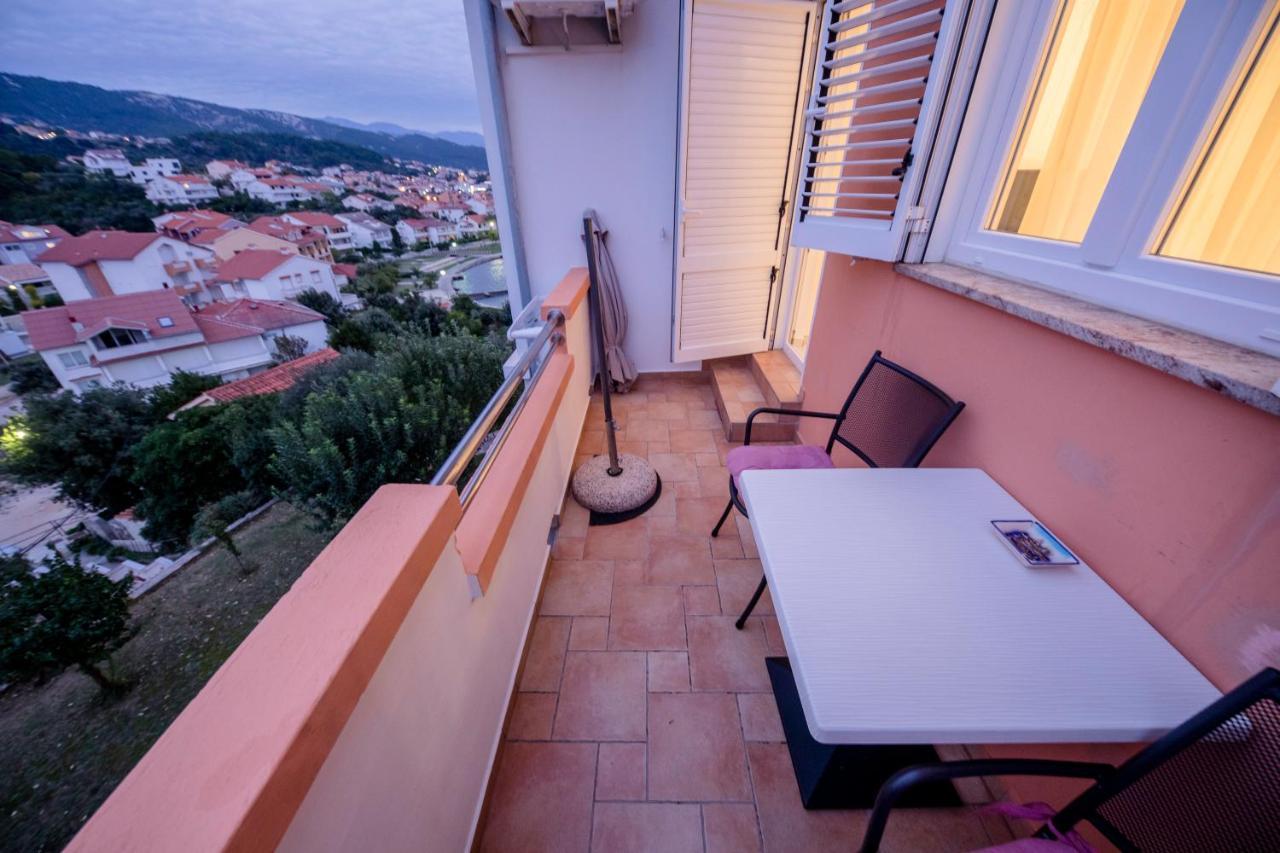 Apartments And Rooms Bolero Rab Town Ngoại thất bức ảnh