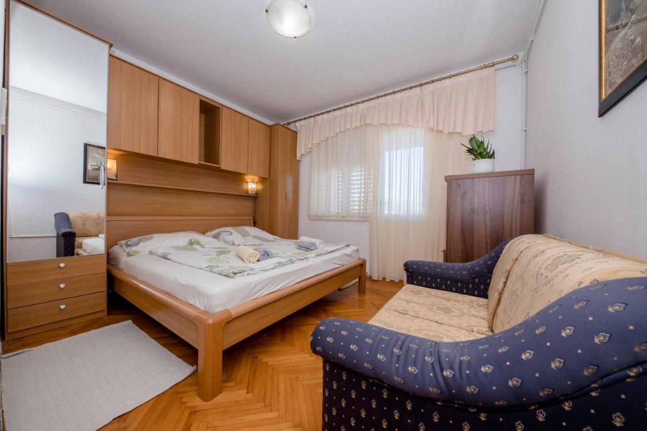 Apartments And Rooms Bolero Rab Town Ngoại thất bức ảnh